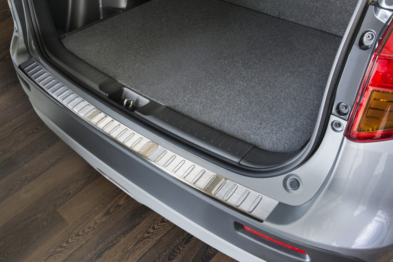 Ochranná lišta hrany kufru Suzuki Vitara 2015-