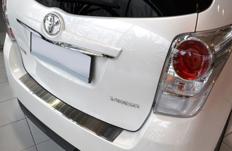 Ochranná lišta hrany kufru Toyota Verso 2013-2018