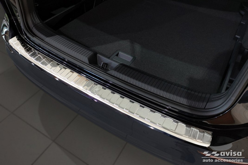 Ochranná lišta hrany kufru VW Golf VIII. 2020- (combi)