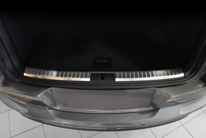 Ochranná lišta hrany kufru VW Tiguan 2007-2015