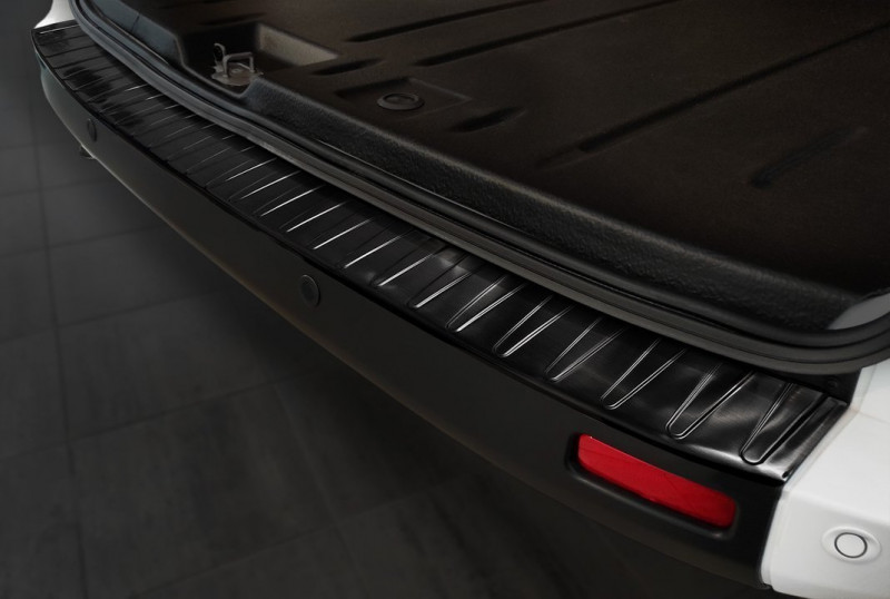Ochranná lišta hrany kufru Ford Tourneo Custom 2012- (tmavá)